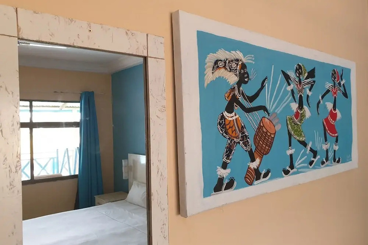 Room 4 of 35
