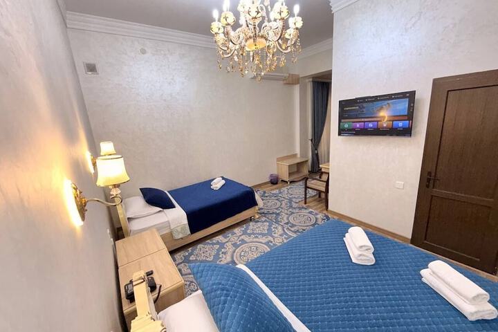 Room 13 of 31