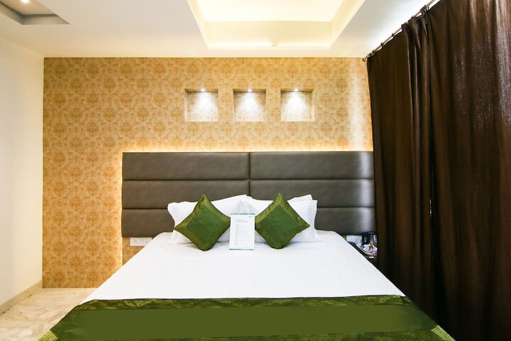 Room 15 of 21