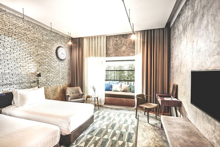 Room 10 of 49