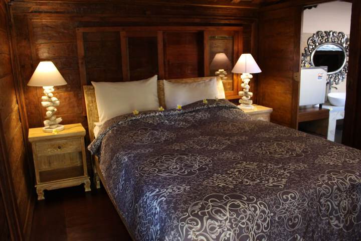 Room 15 of 68