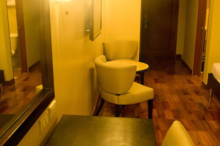 Room 33 of 58