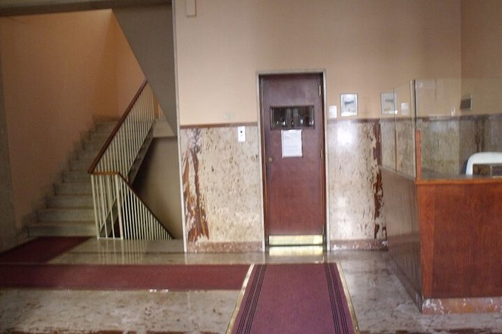 Ballroom/Hall 27 of 30