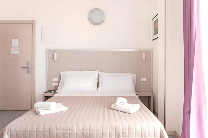 Room 14 of 29