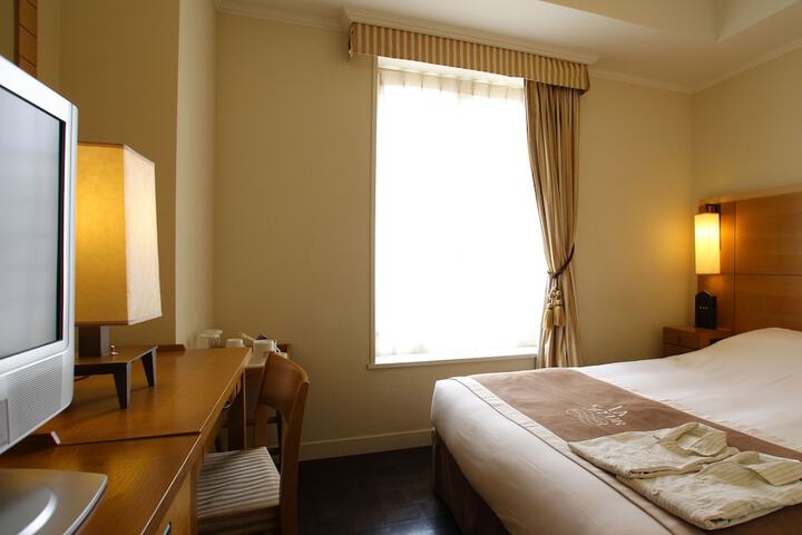 Room 9 of 43