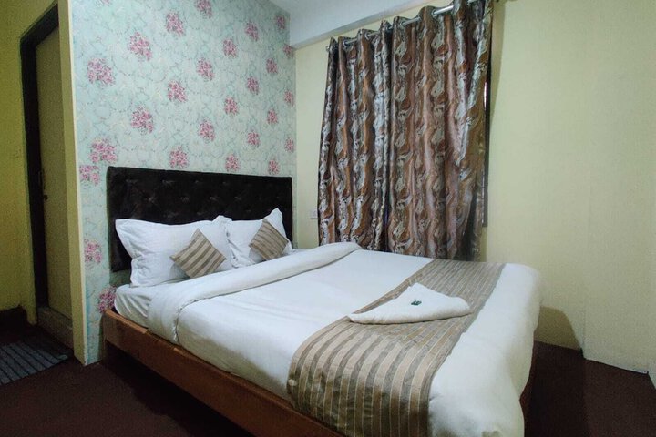 Room 18 of 30