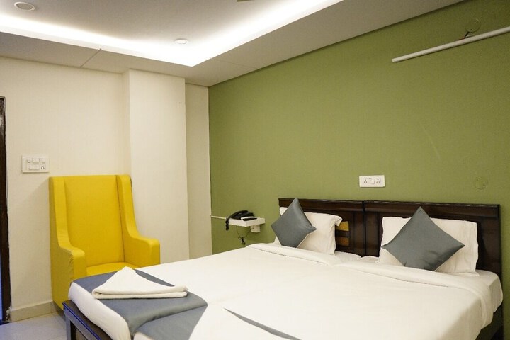 Room 7 of 17