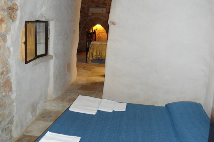 Room 14 of 85