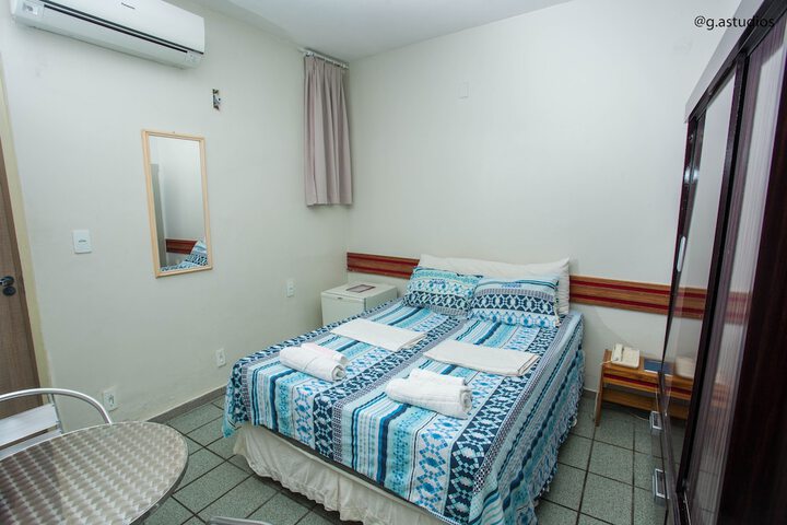 Room 6 of 22