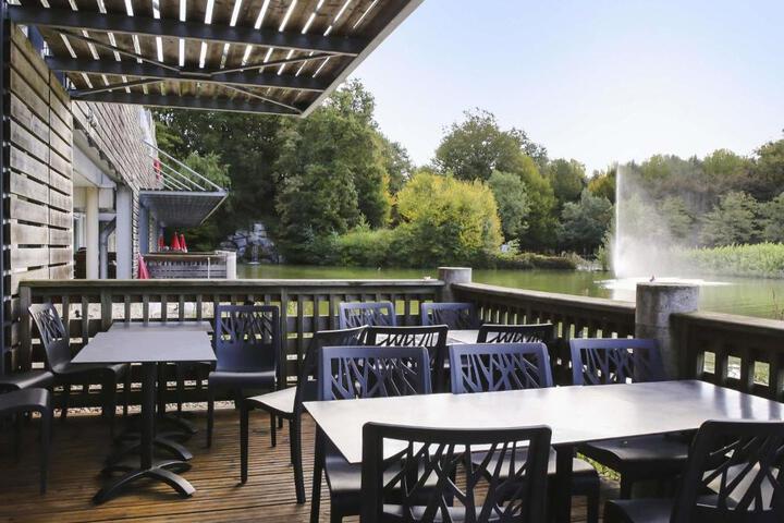Exterior of ibis Bourg Jasseron / Teyssonge