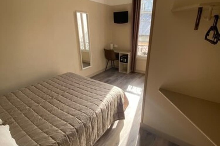 Room 3 of 17