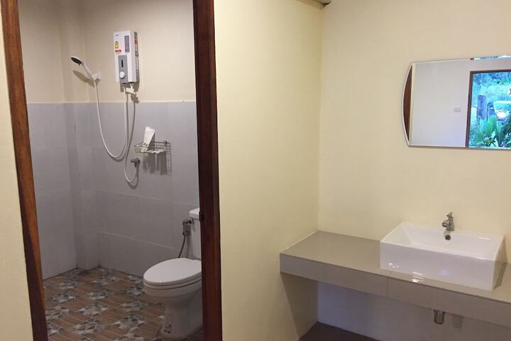 Room 10 of 18
