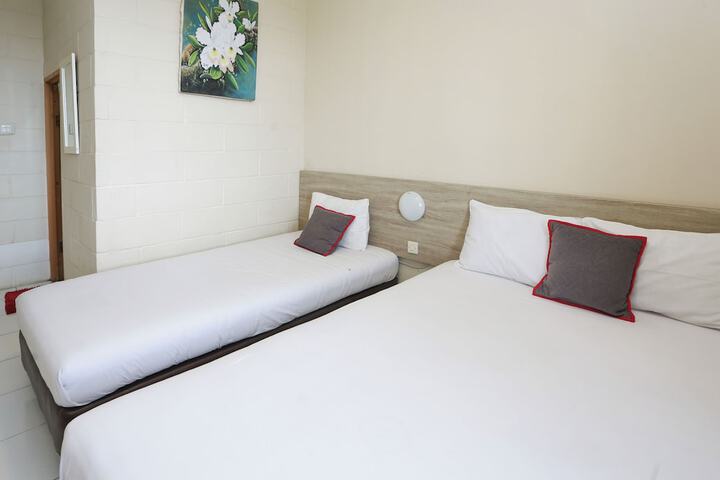 Room 25 of 34