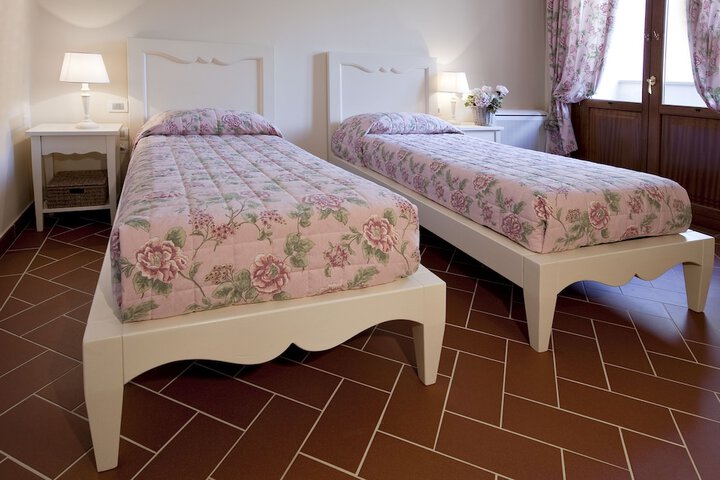 Room 6 of 96
