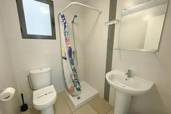 Room 9 of 12