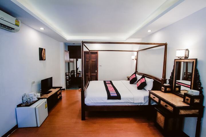 Room 9 of 52