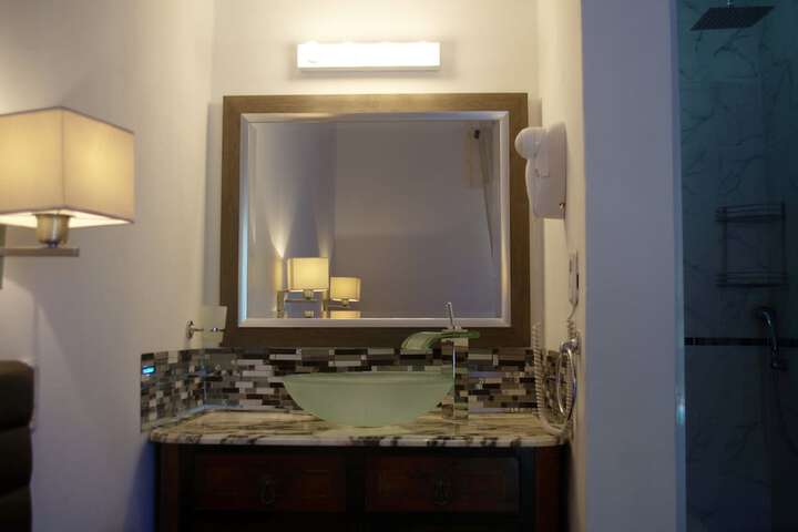 Room 25 of 31