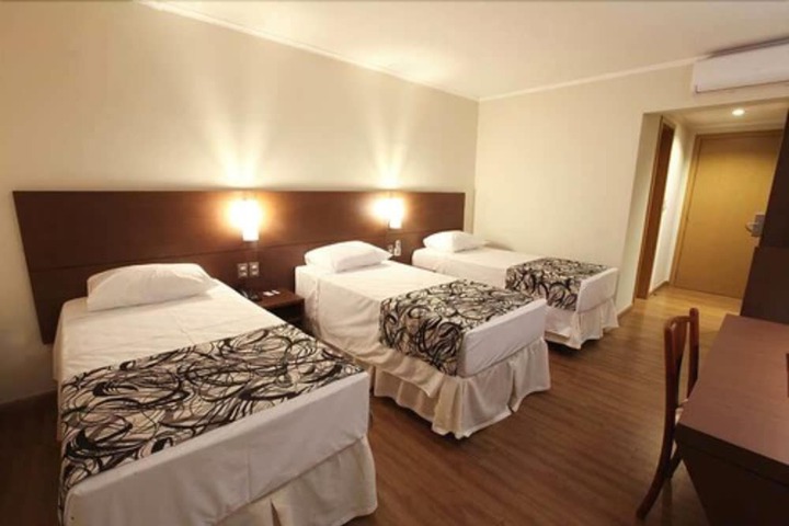 Room 6 of 45
