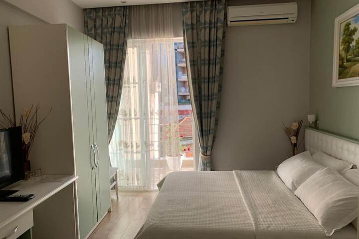 Room 16 of 46