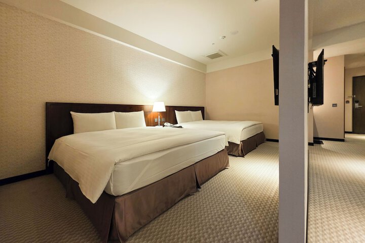 Room 50 of 120