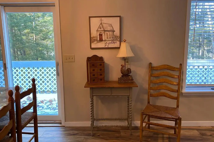 Room 5 of 18