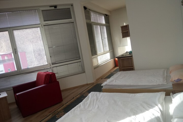 Room 3 of 58