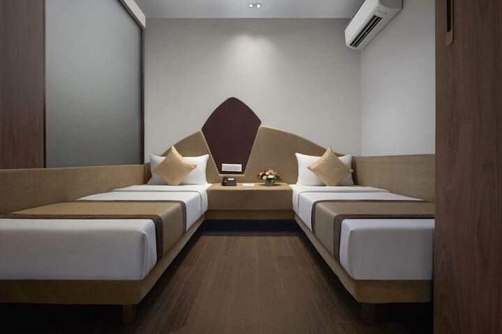 Room 49 of 155