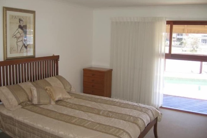 Room 16 of 117