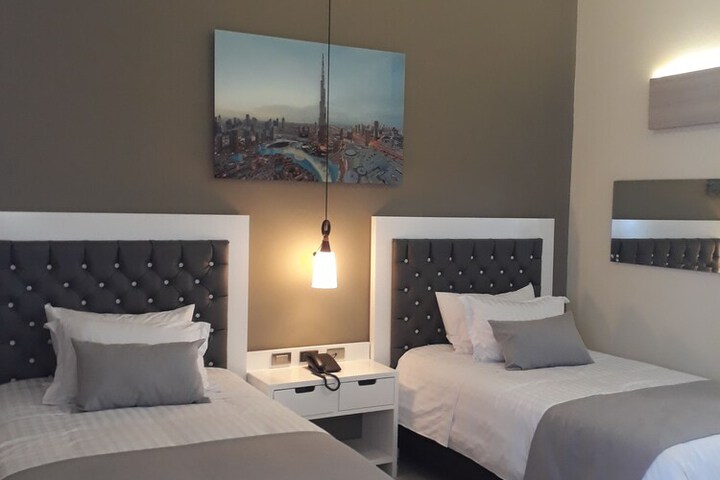 Room 8 of 29
