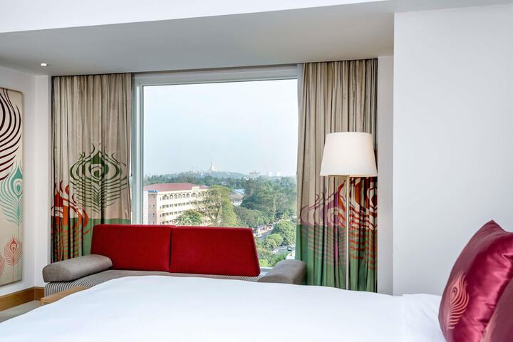 Room 30 of 167