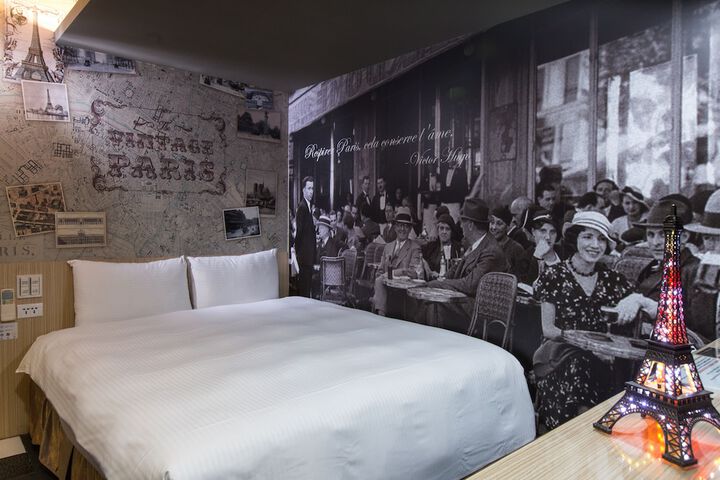 Room 25 of 66