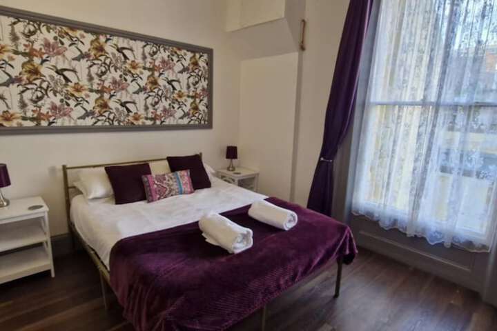 Room 145 of 263