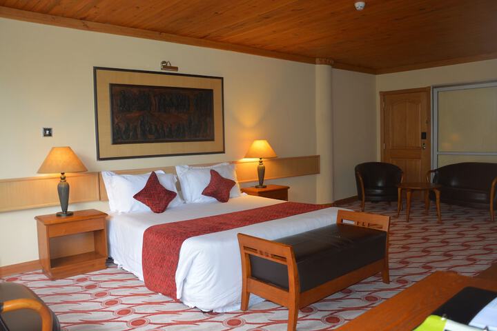 Room 10 of 48