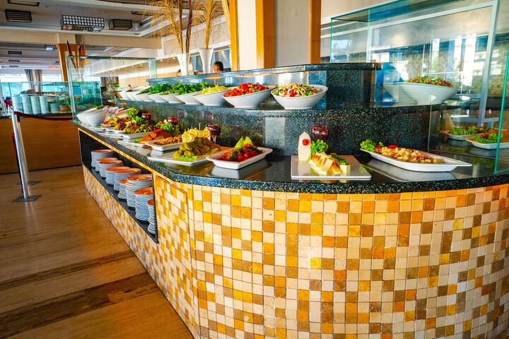 Dining 85 of 108