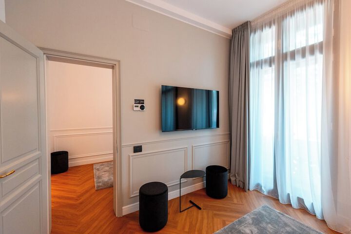 Room 30 of 87