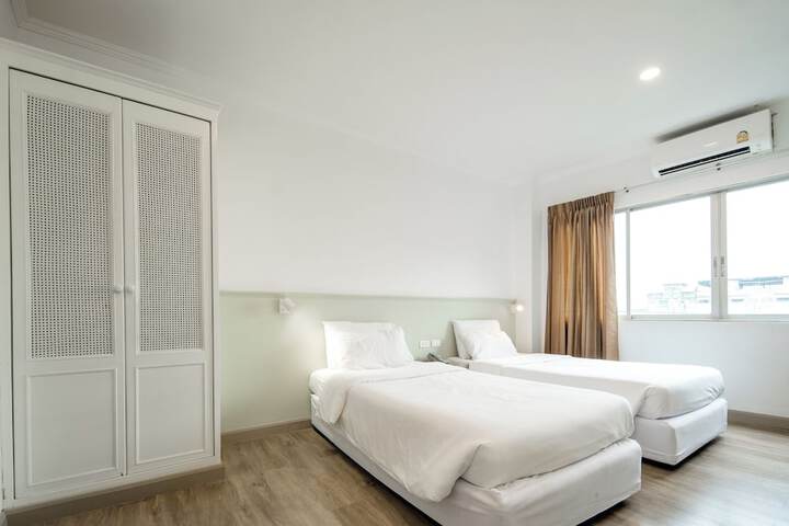 Room 19 of 41