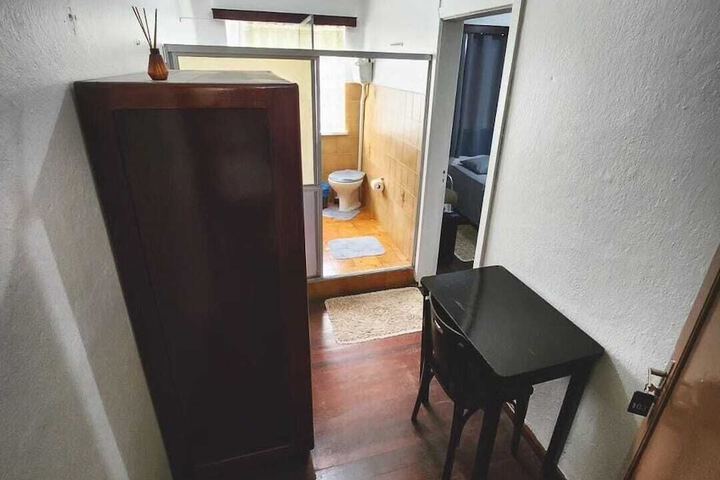 Room 13 of 28