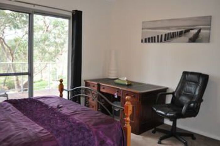 Room 8 of 11