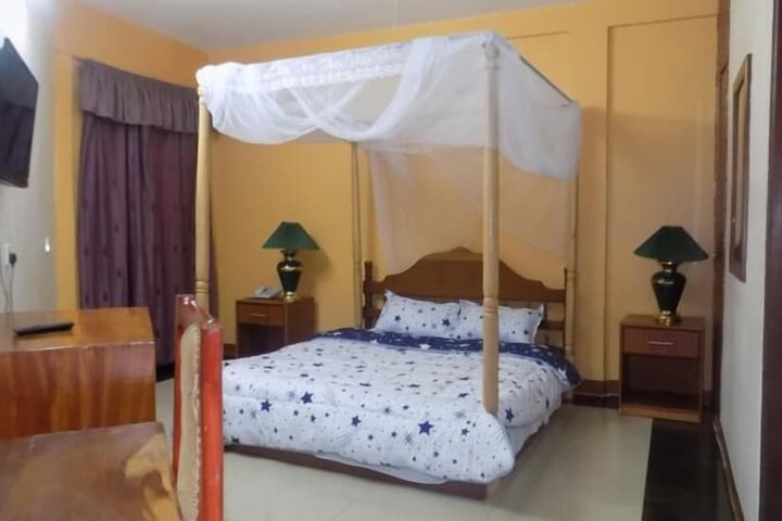 Room 3 of 23
