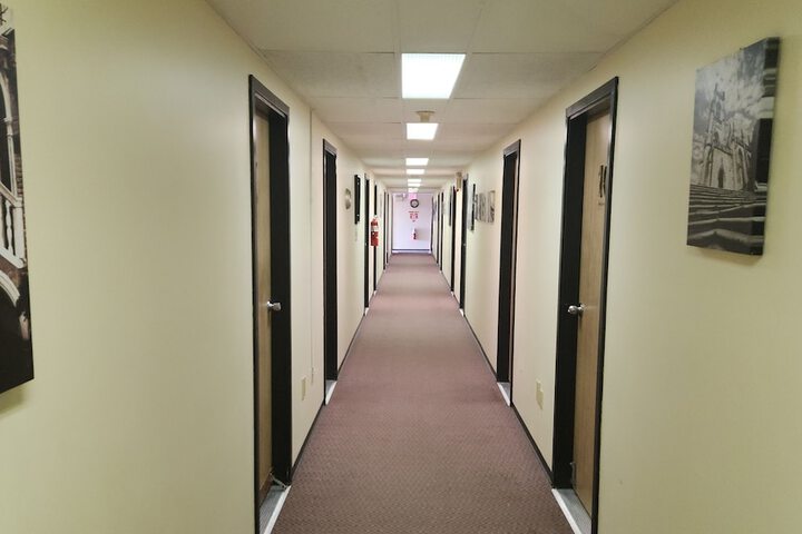 Ballroom/Hall 18 of 19