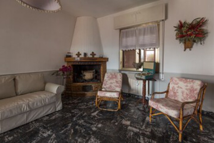 Room 20 of 37