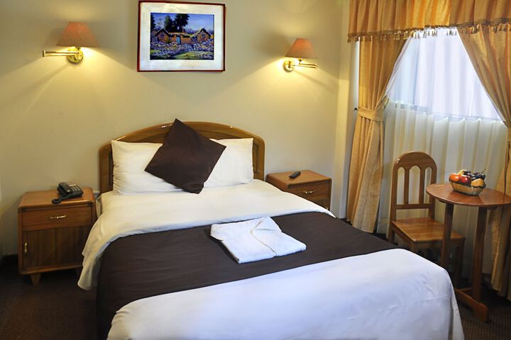 Room 4 of 42