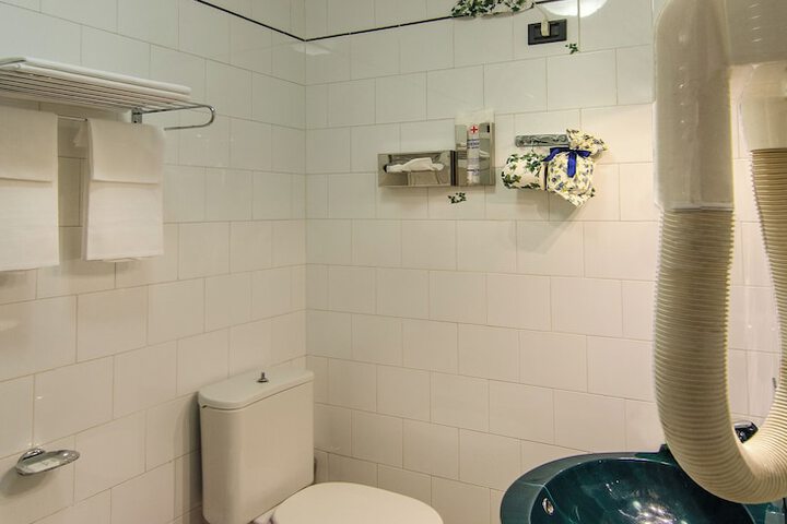 Room 65 of 85