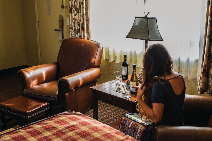Room 28 of 60