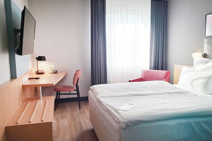 Room 29 of 84