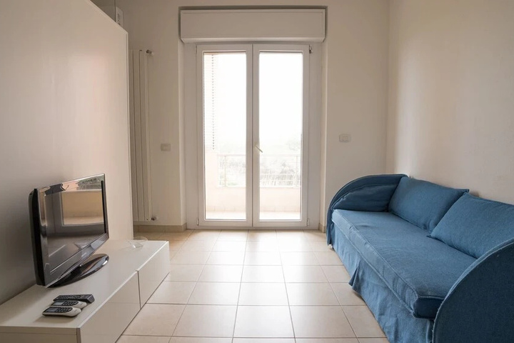 Room 2 of 15