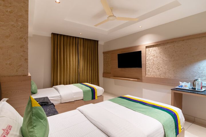 Room 20 of 34