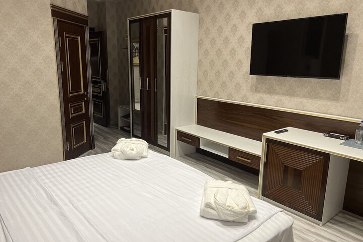 Room 29 of 49