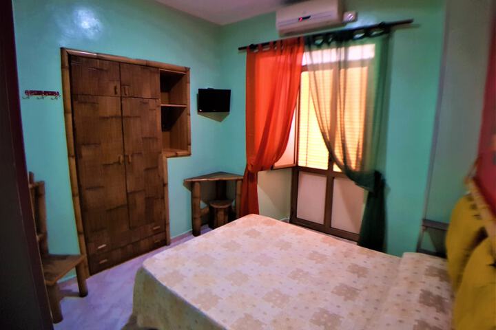 Room 33 of 63