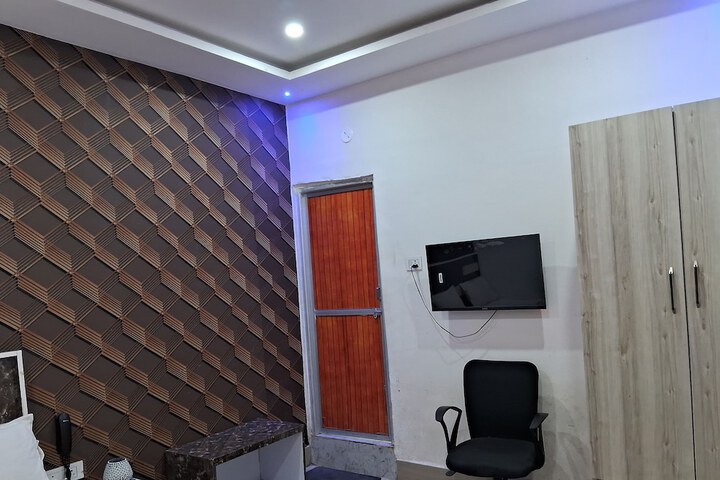 Room 7 of 20